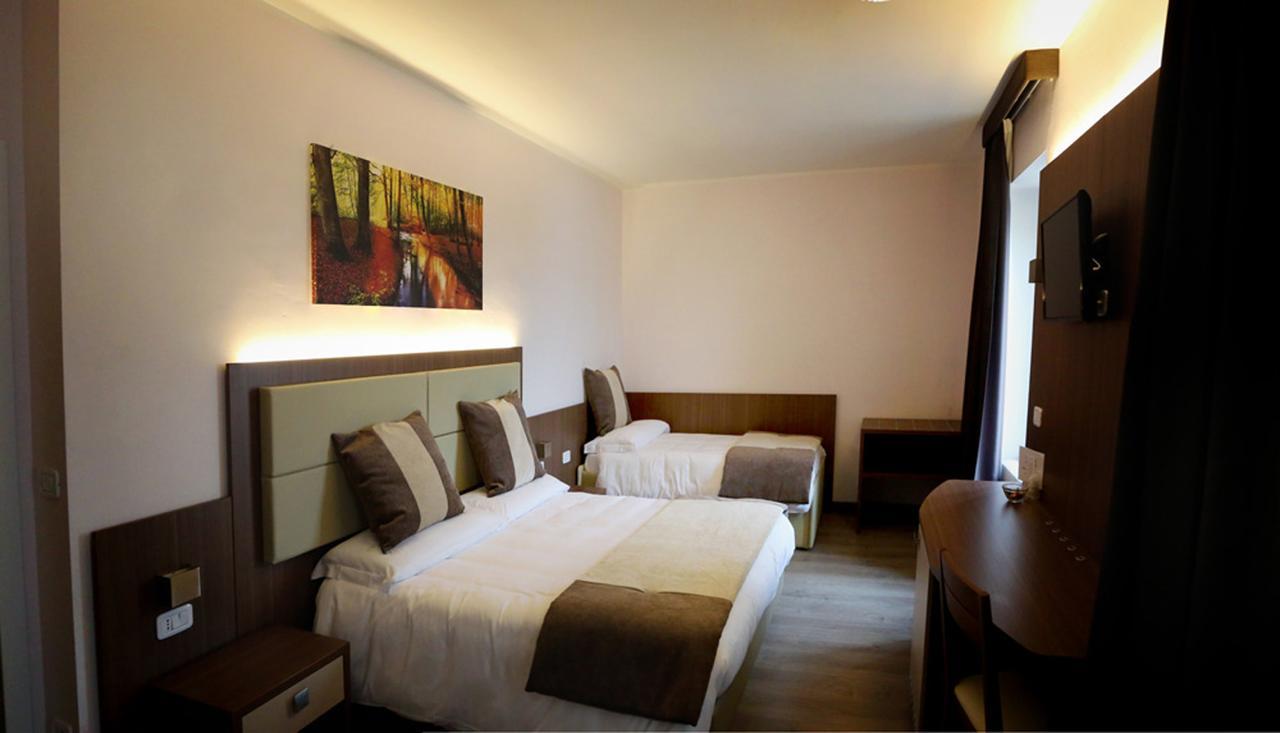 Donna Matilde Hotel Пескокостанзо Екстериор снимка