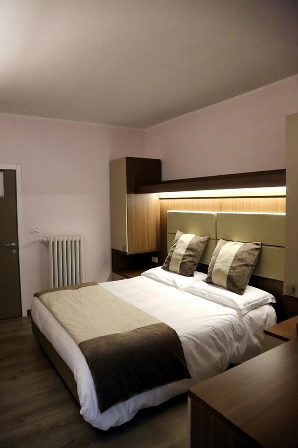 Donna Matilde Hotel Пескокостанзо Екстериор снимка