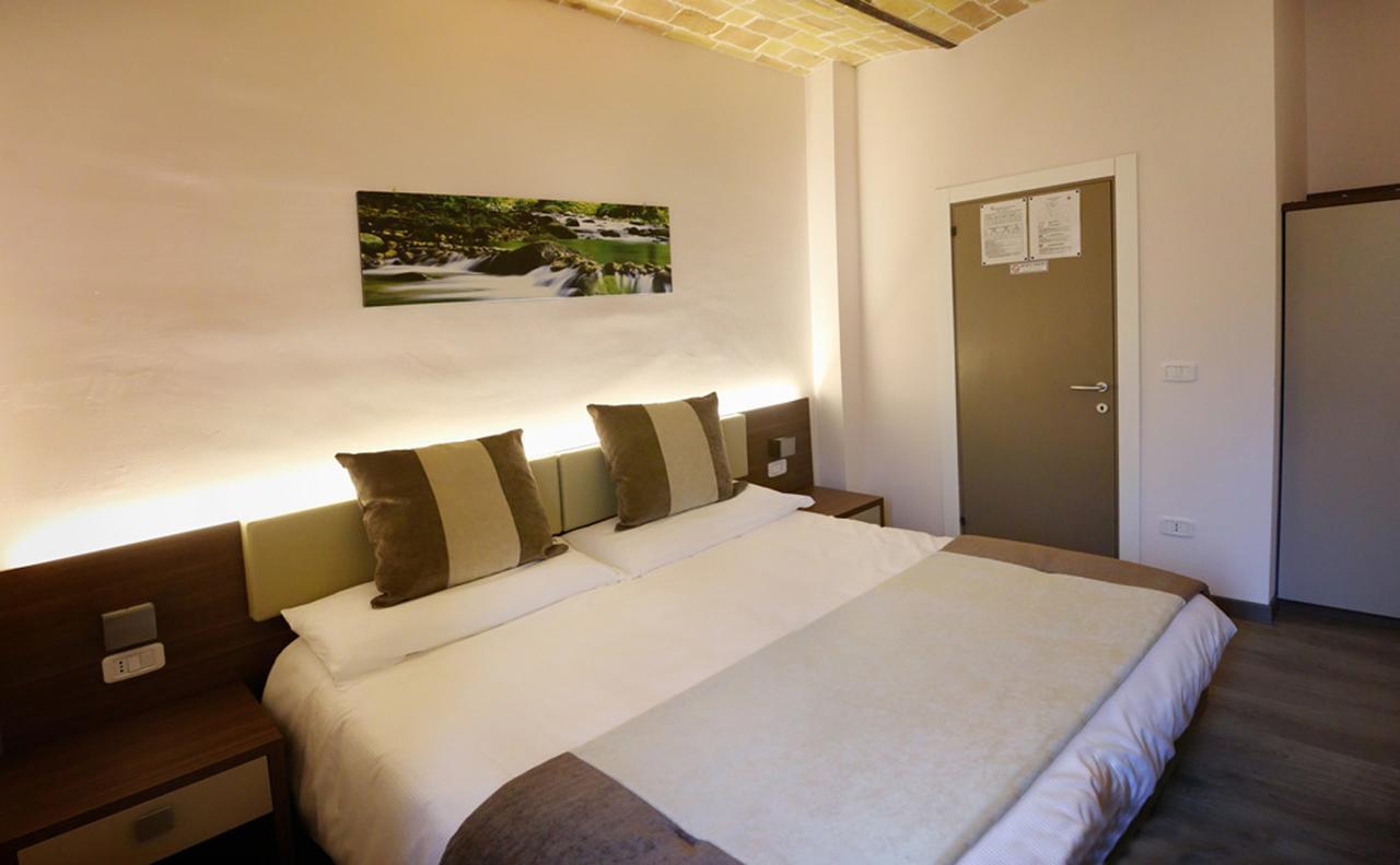 Donna Matilde Hotel Пескокостанзо Екстериор снимка