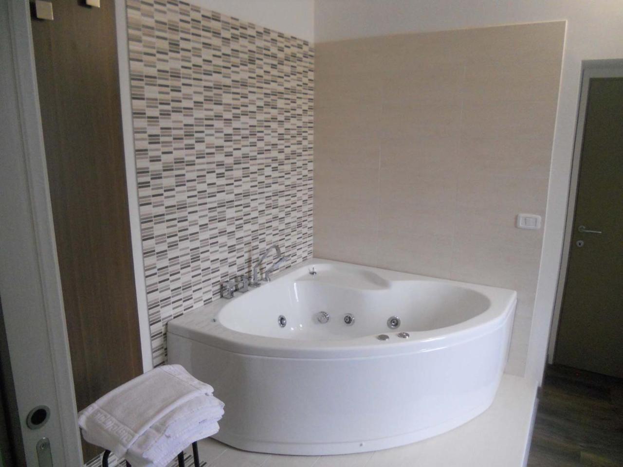 Donna Matilde Hotel Пескокостанзо Екстериор снимка